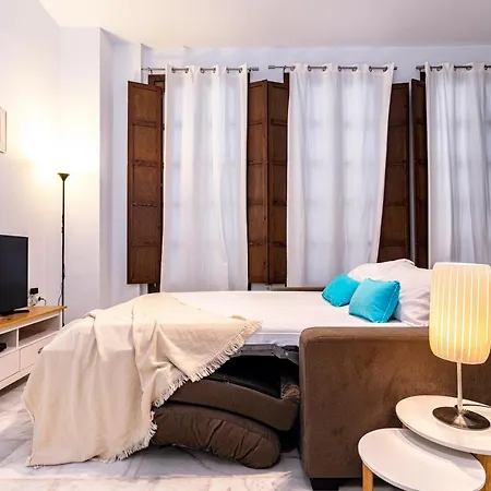 Apartment -malagasunapts- Premium Historical Citycentre